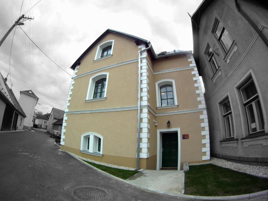 Old House Bed & Breakfast Hradec nad Moravici Eksteriør bilde